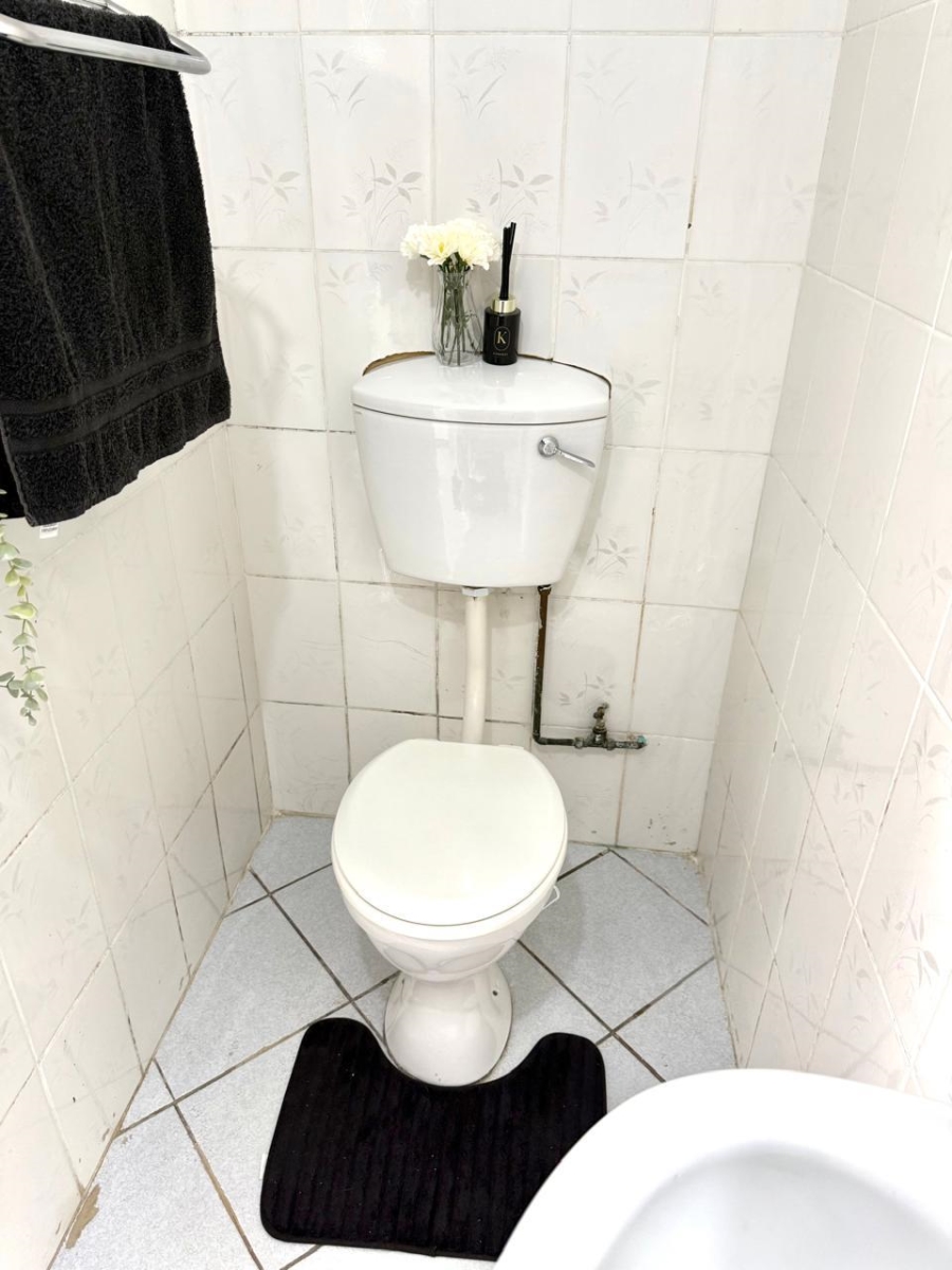 To Let 1 Bedroom Property for Rent in Nahoon Eastern Cape